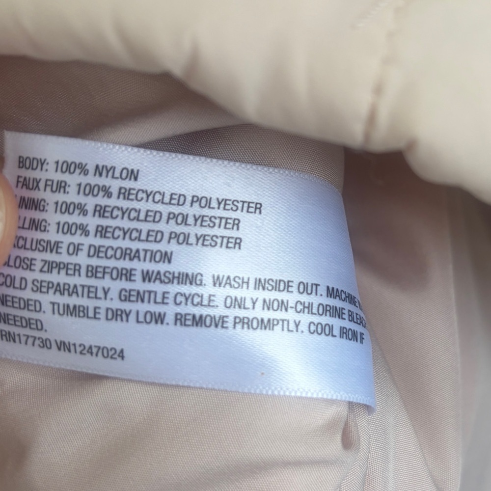 Beautiful JoyLab size M Light Peachy Pink Sherpa-Lined Puffer Vest. Quilted. - Picture 5 of 9